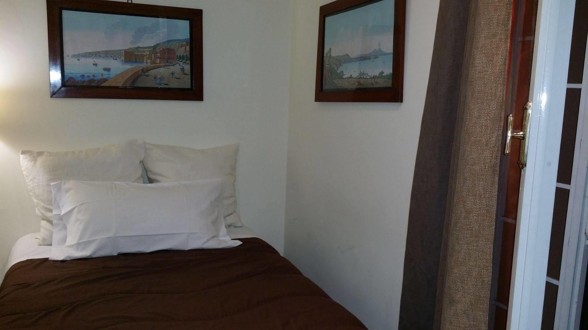 Argentina Suites Inn โรม ภายนอก รูปภาพ